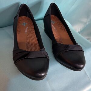 Baretraps Posture Plus Nima Flats Black sz 8